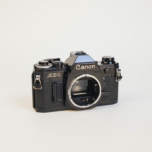 Canon AE-1 (black)