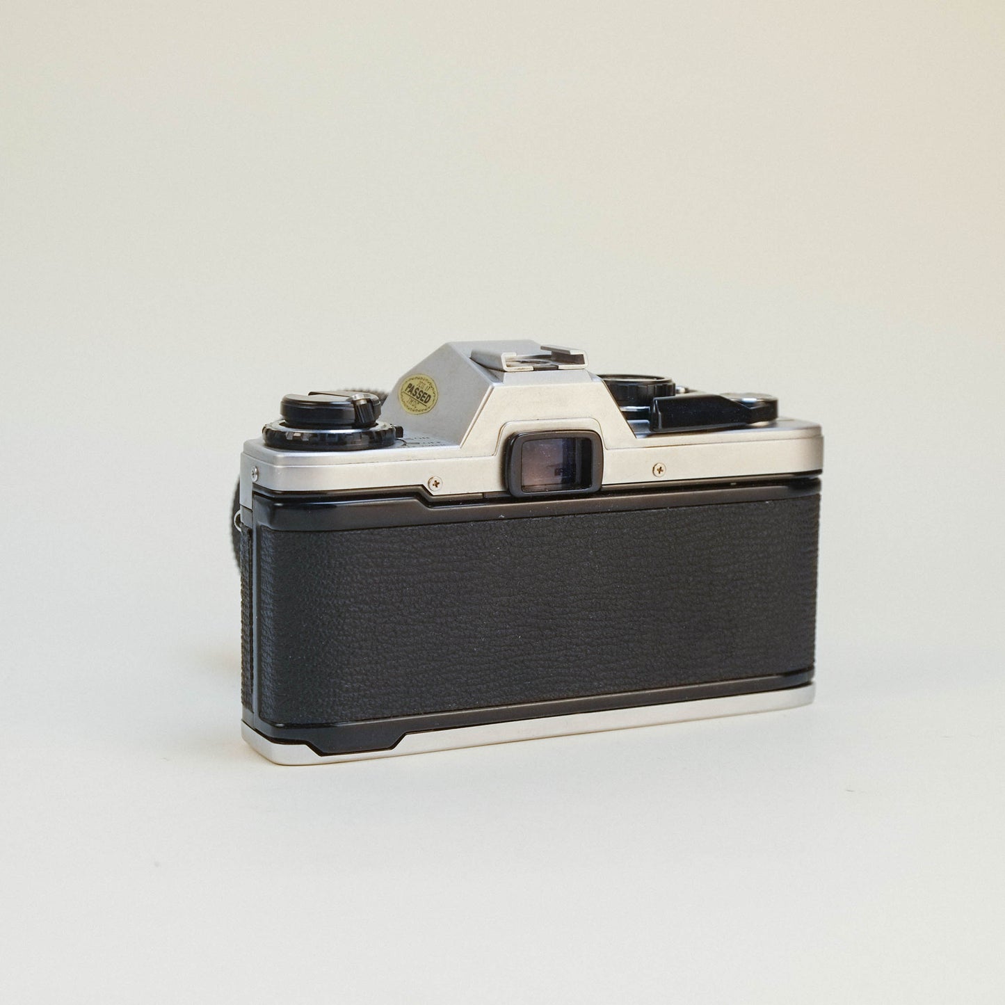 Olympus OM10 /w Zuiko Auto-Zoom 35-70mm f4 [35mm kit]
