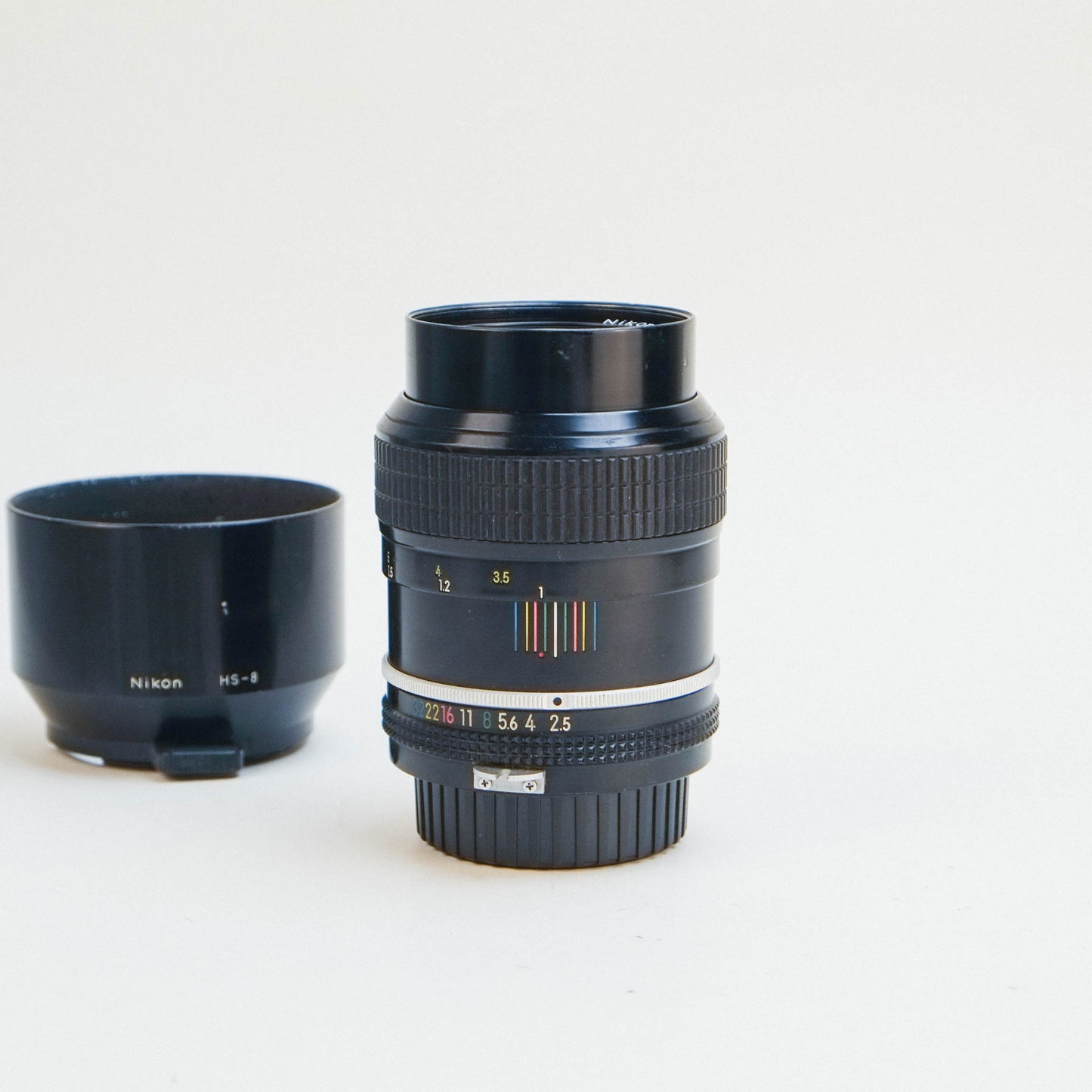 Nikon 105mm f2.5 pre-AI /w HS-8 lens hood