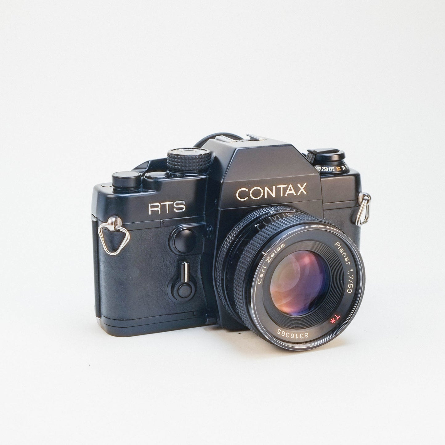 Contax RTS /w Carl Zeiss 50mm f1.7 Planar [35mm kit]