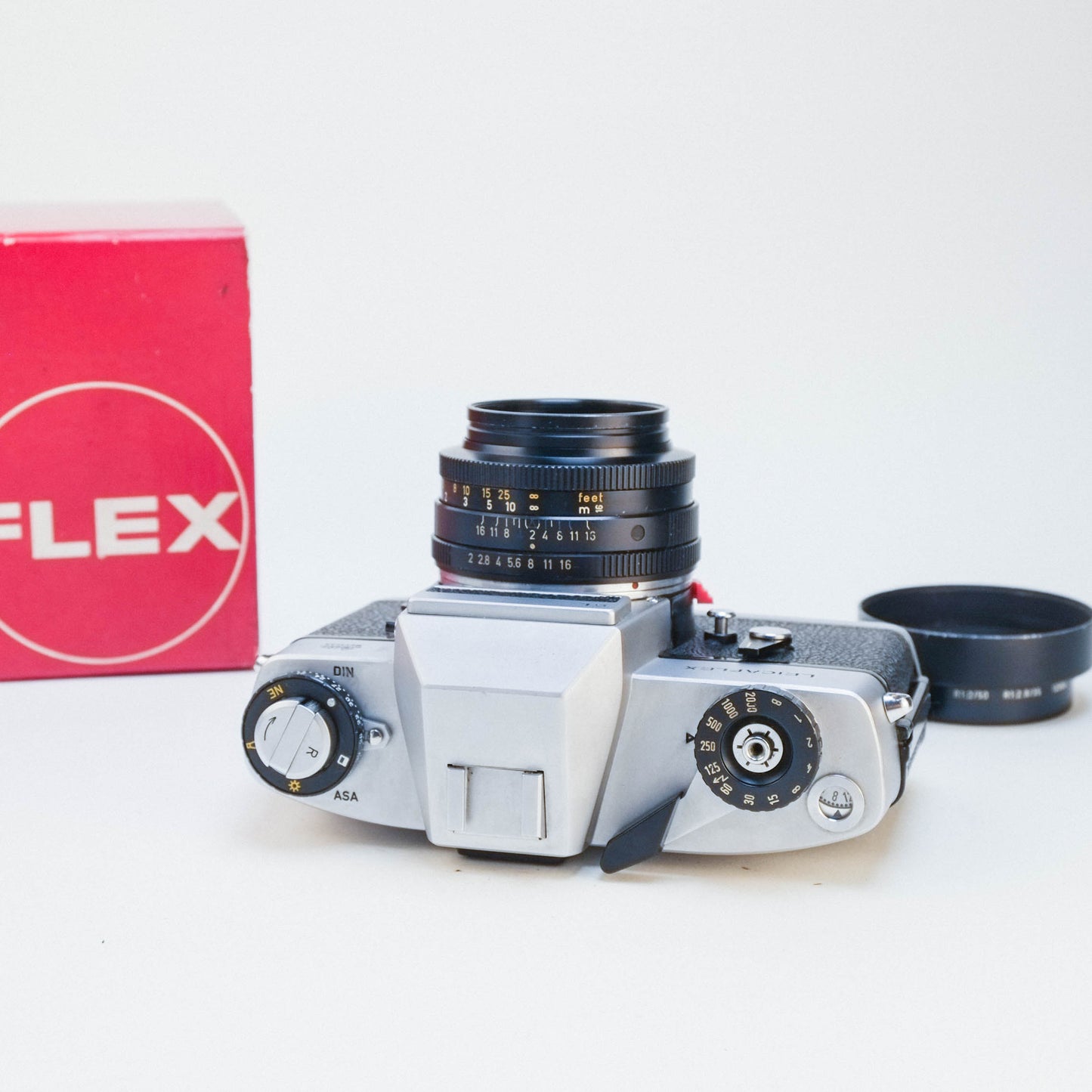 Leica Leicaflex SL /w Summicron-R 50mm f2 [35mm kit]