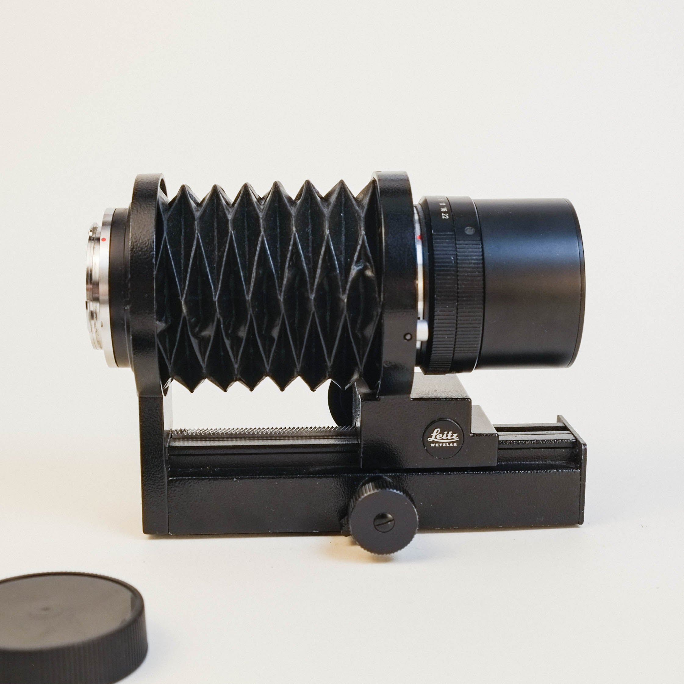 Leica Macro-Elmar-R 100mm f4 /w bellows (16860) – Clicque Camera Co.